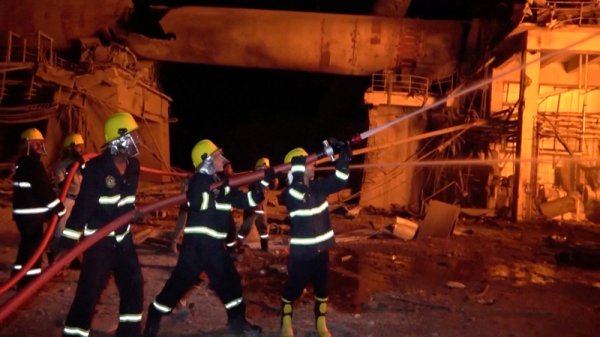 天盈资本配资 “以战止战”？！美以空袭也门致2死42伤，威胁报复伊朗；特朗普下令重启“恶魔岛”