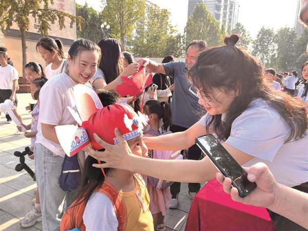 钱程速配 童心启智 “绘”见未来
