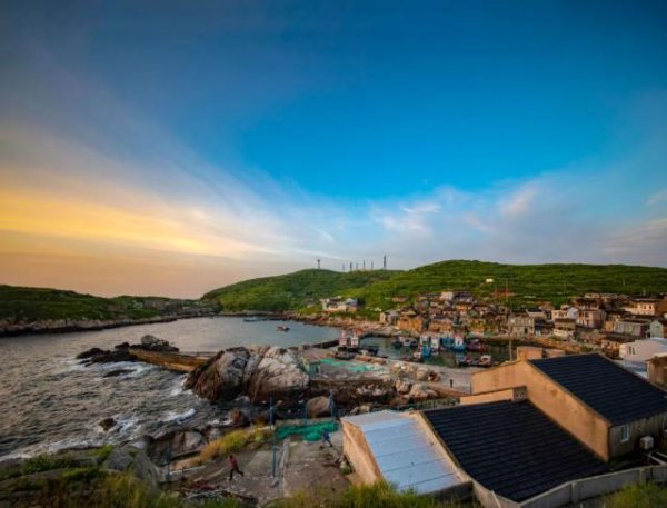 怀远股票 一位县财政局长的一天，从接待门口排队的访客开始