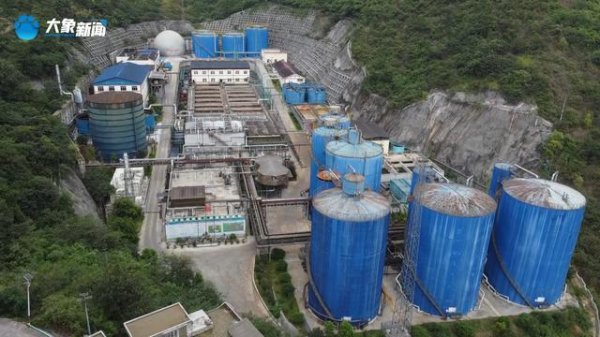 股天下 贵州仁怀通报“男子投资8亿在茅台镇建厂遭强行接管”：已成立专班将展开全面调查